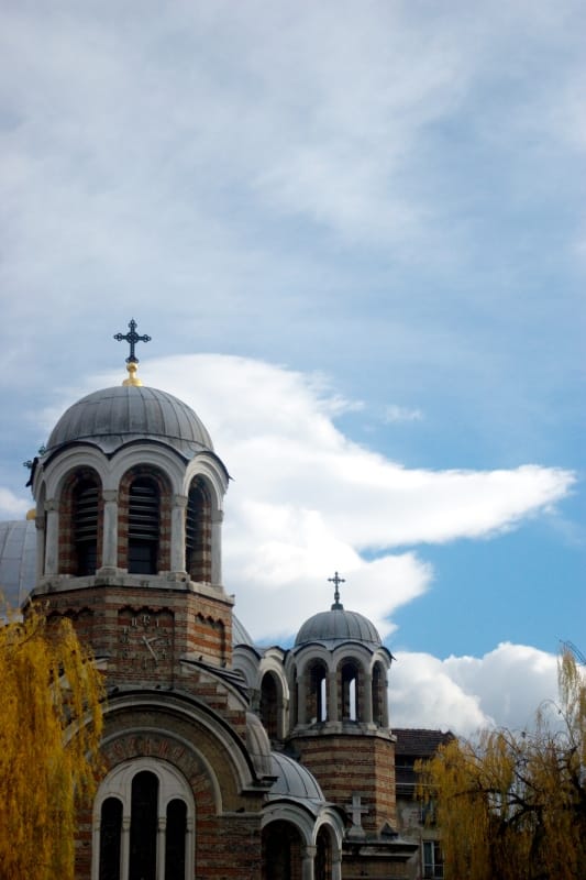 Църква в облаци